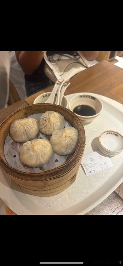 北美甜der们一致认为这家店是上海最好吃的！！！小姚……. ​​​