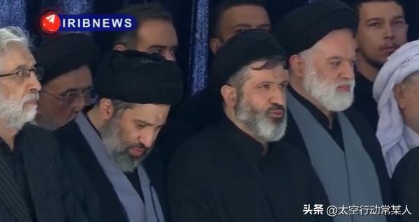 伊朗国葬爆出巨大争议！三子哭灵送终，新领袖儿子坚决不露面
 
近期伊朗这场顶级国