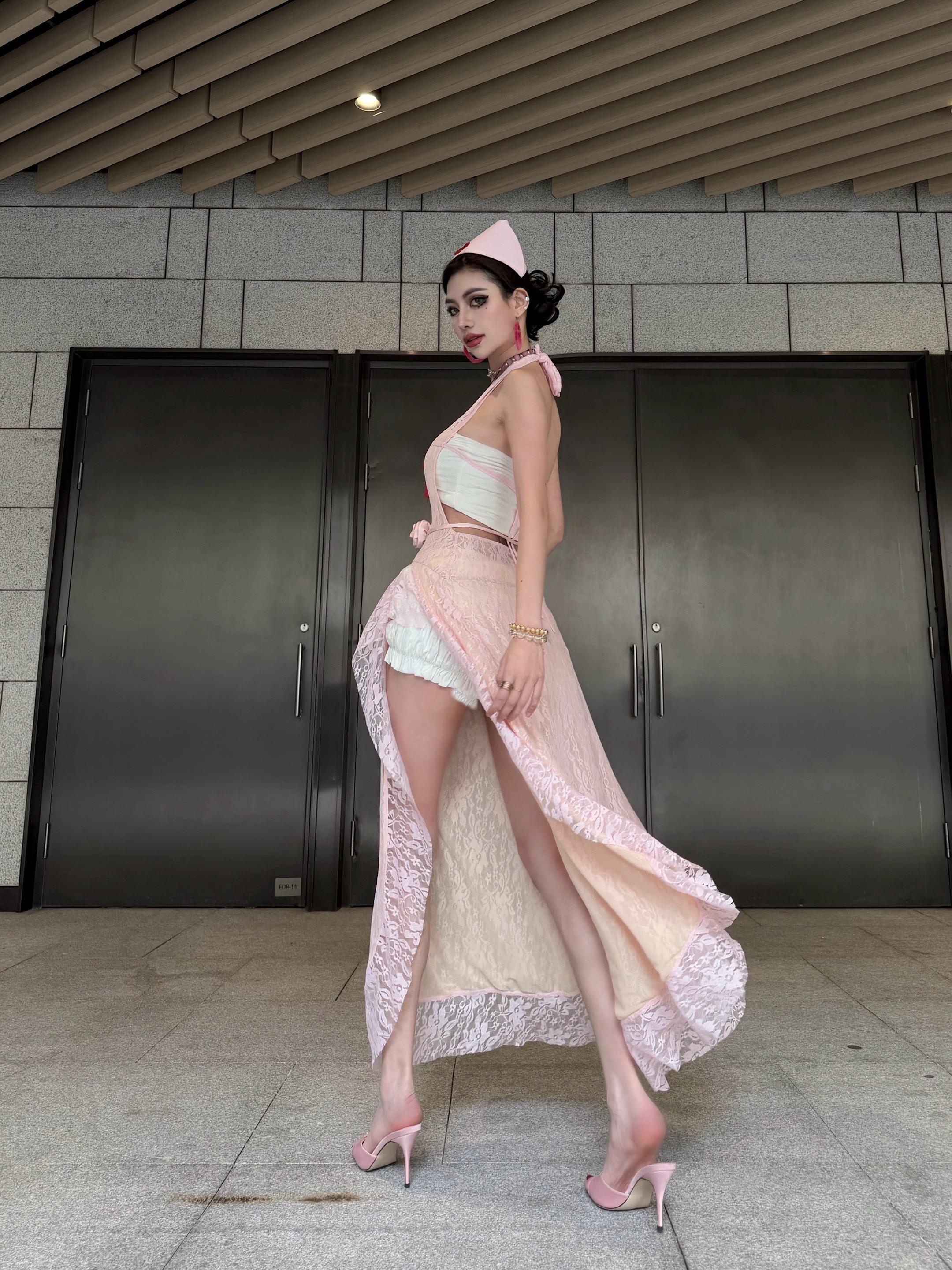 展示我的腰臀比。