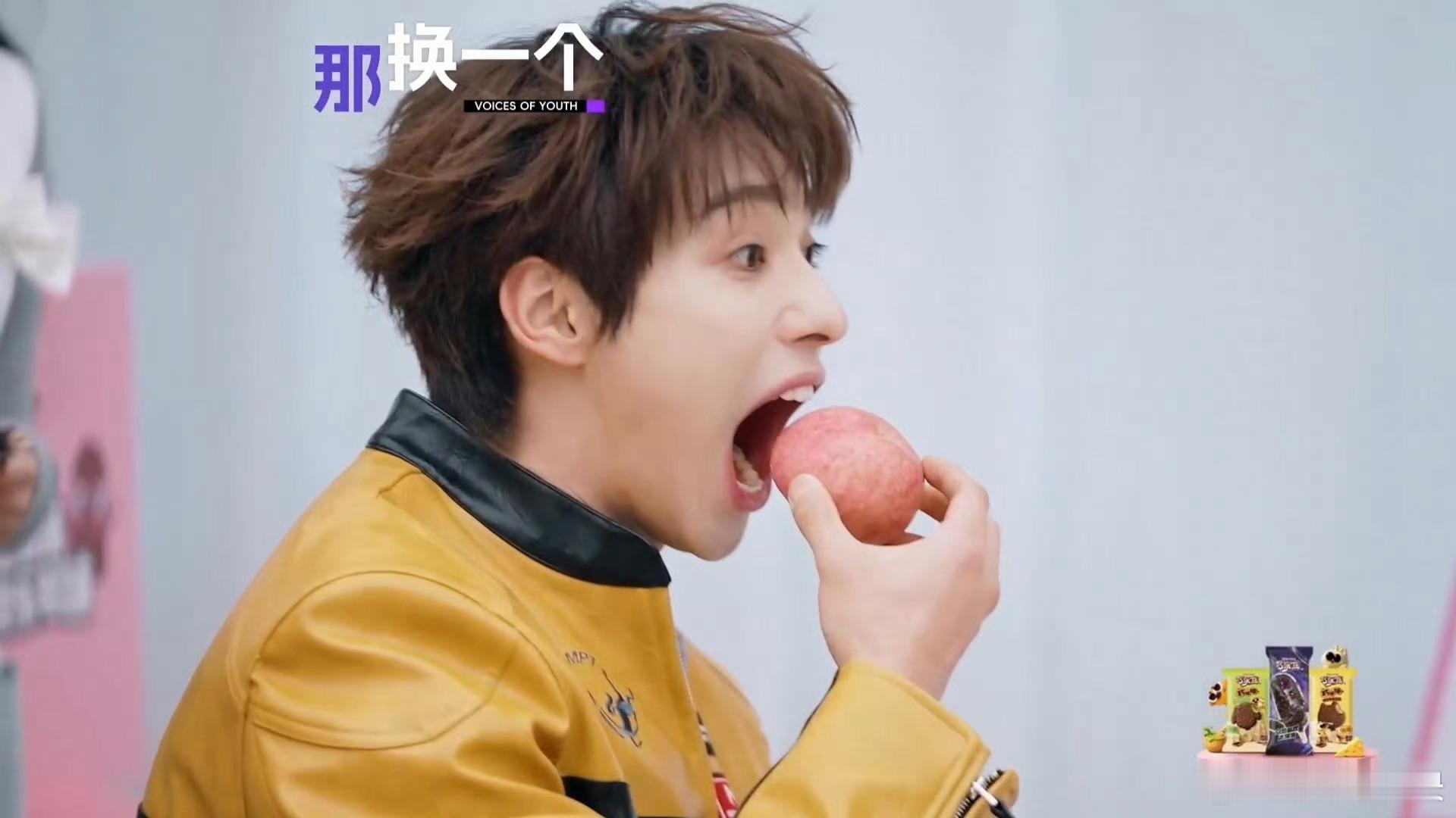 颜安张嘴只有对胜利的渴望超燃青春的合唱全员搞笑担当颜安上线，随橙想呢，颜安全是对