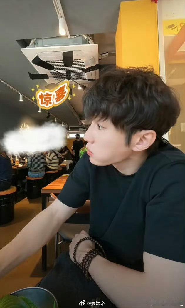代旭 到底谁吃鲱鱼罐头 工作人员可能只是想逗他。没想到逗出了他的哲学三问：为什么