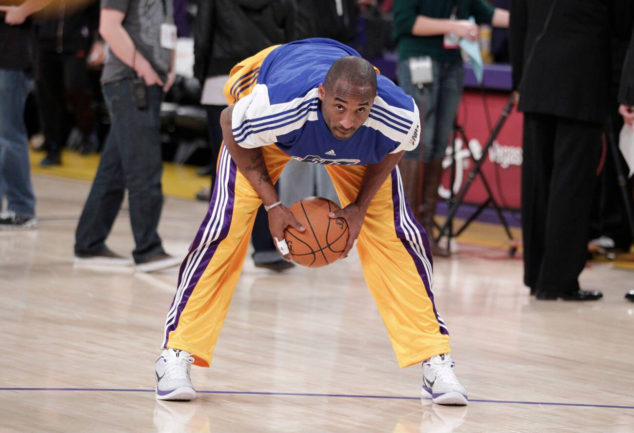 Kobe Bryant 穿着青花瓷认真训练科比