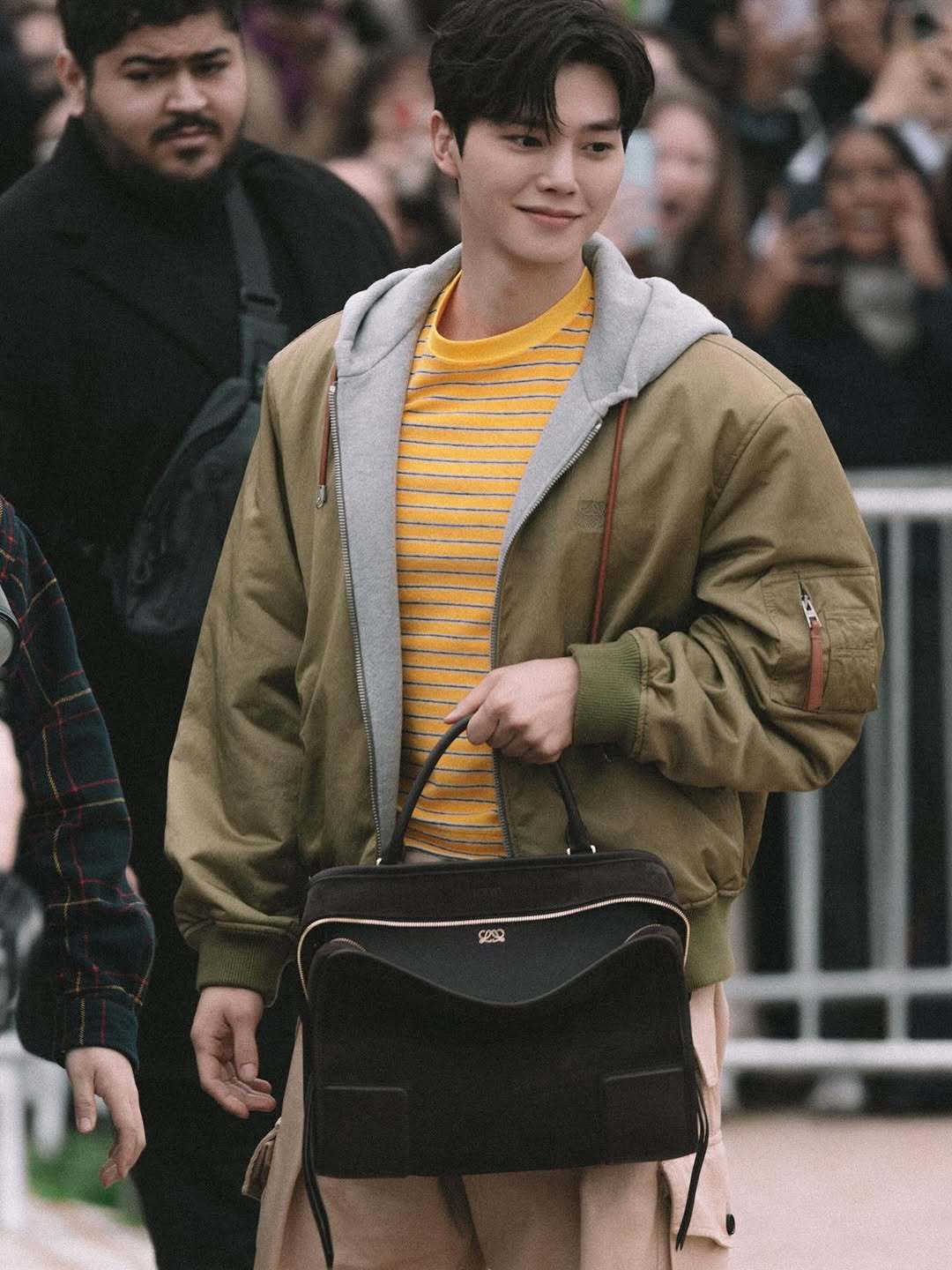 宋江 秀场即画面，松弛皆成诗。(图cr.ins @ alden_chenyin)