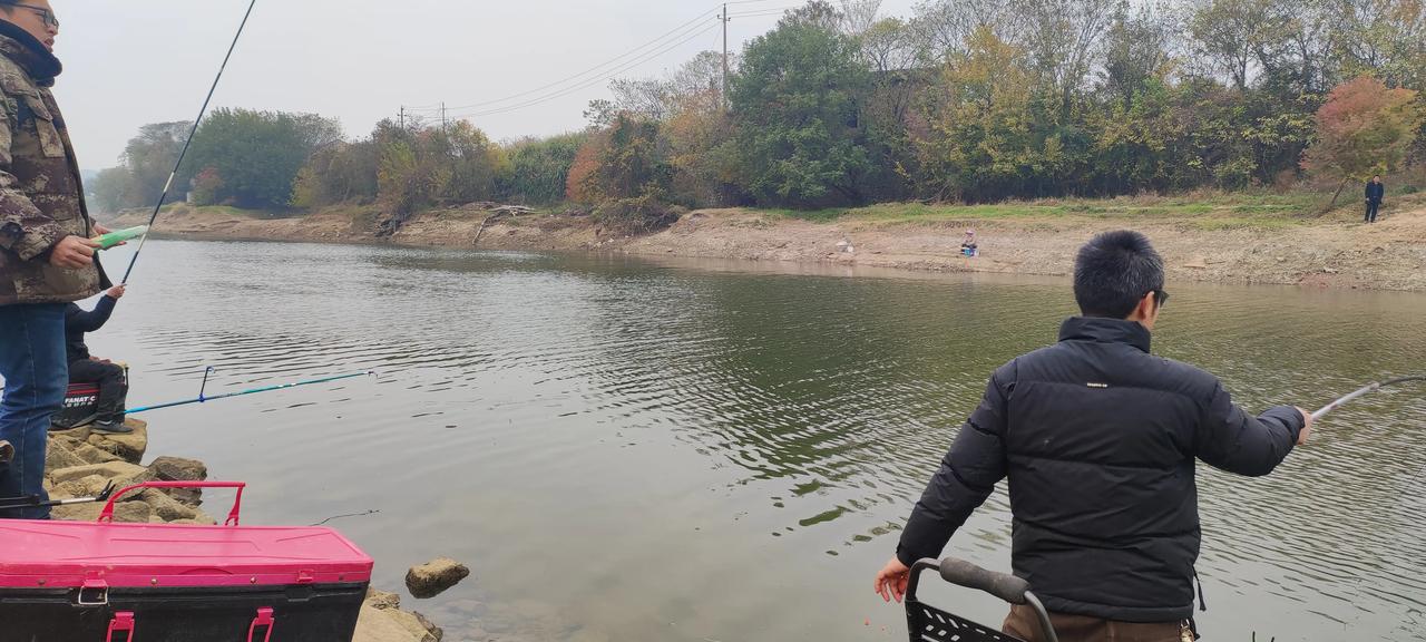 一月底到二月底会有非常好的机会，现在更多是观望等待，仓位重的、没做防守的，一定要