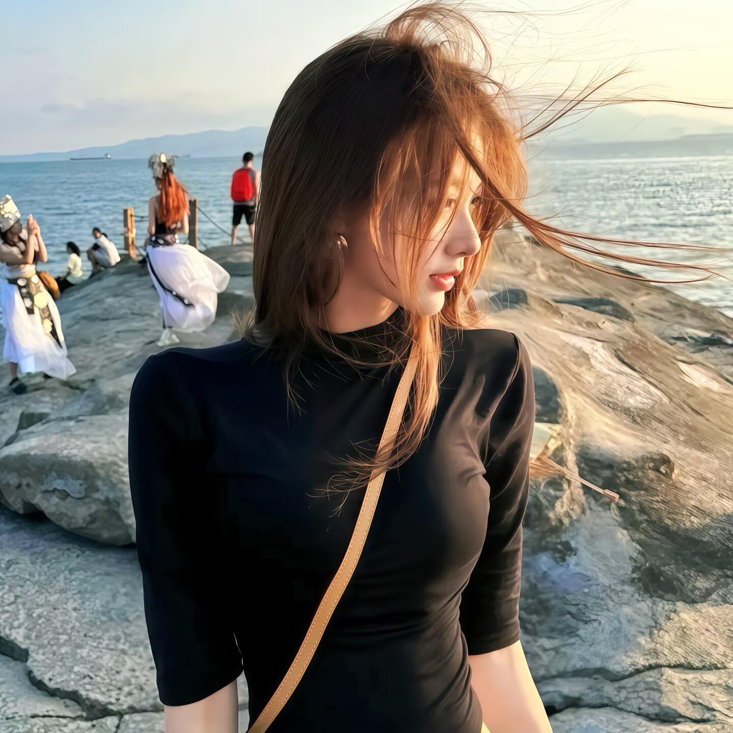 WeChat ｜氛围感女生头像 ​ ​​​