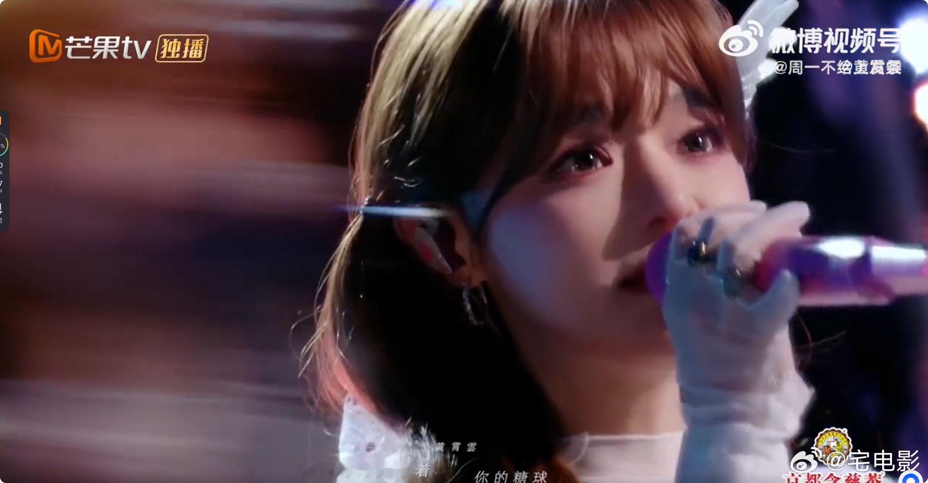 黄霄雲孙楠再见深海治愈buff叠满《再见深海》被孙楠黄霄雲唱到心坎里了，跨代音色