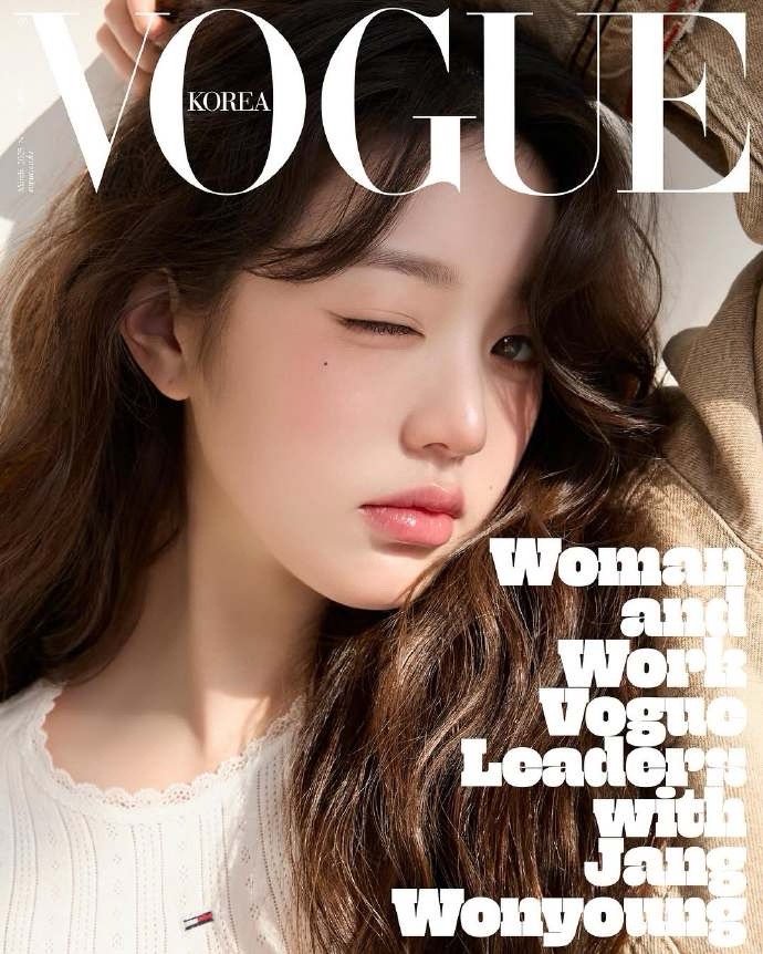 张元英Vogue Korea内页大片释出 