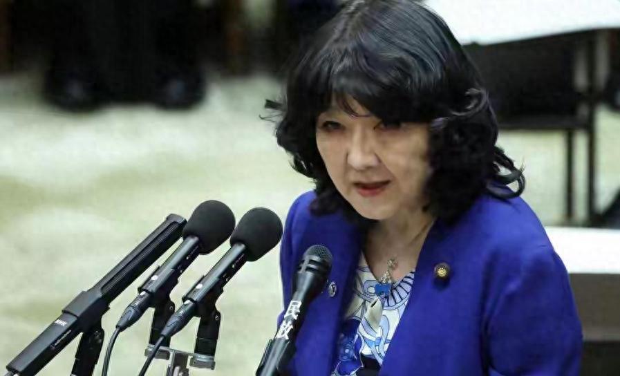 日本财务大臣在美国相关会议上就中国稀土问题发表强硬言论，特朗普于当地时间1月14