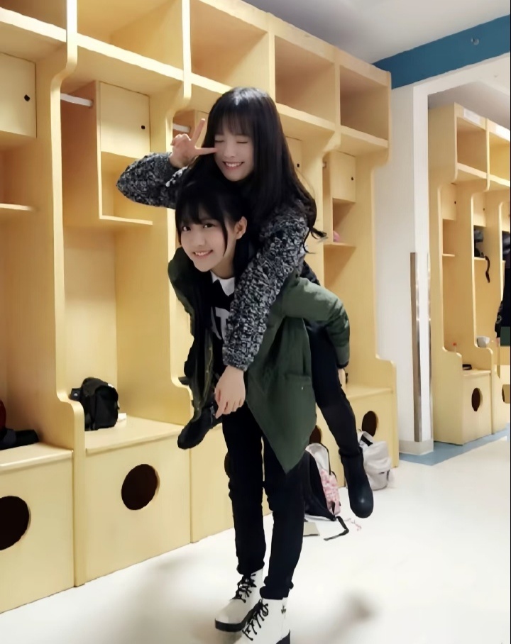 jjy 鞠婧祎来战  jjy鞠婧祎阿黛 𐙚˙⋆.˚ 我们一定是一起并肩作战的﹢