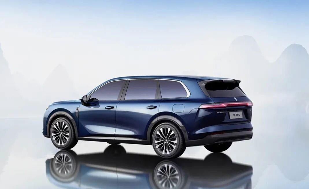 150公斤，这是问界M6增程版和纯电版最狠的差距。

不是什么账面马力，也不是零