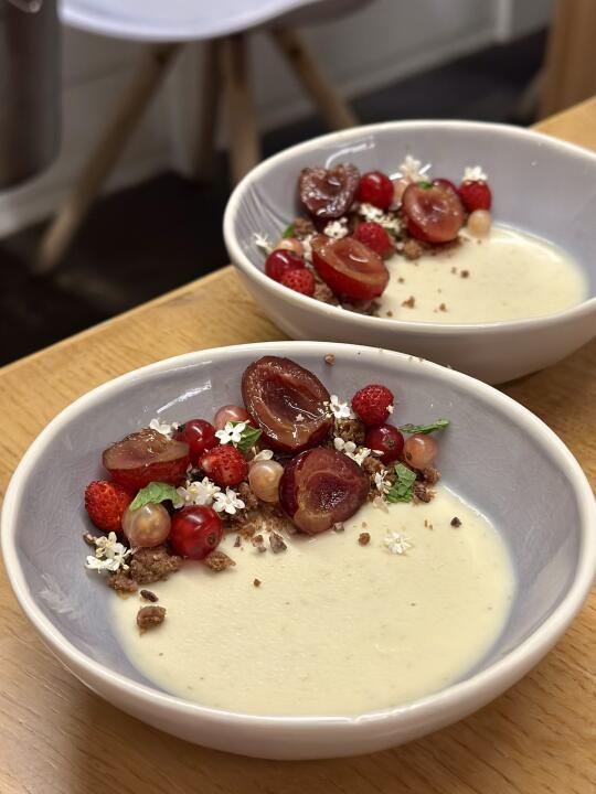 在意大利，吃到了几乎绝版的传统panna cotta