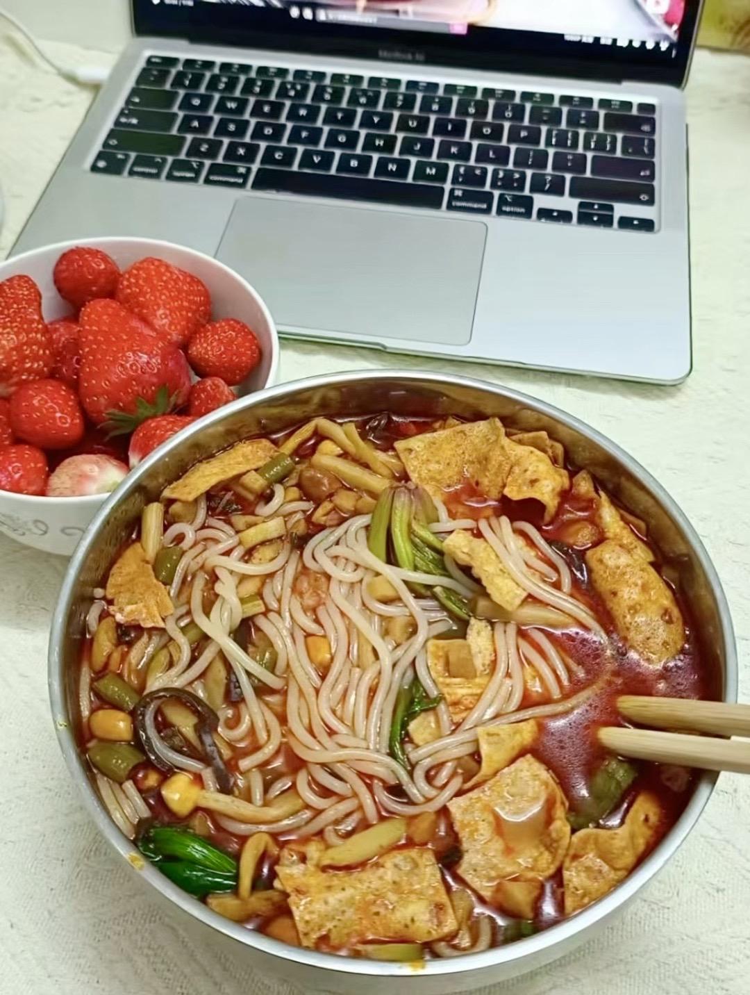 如果幸福是一碗螺蛳粉...