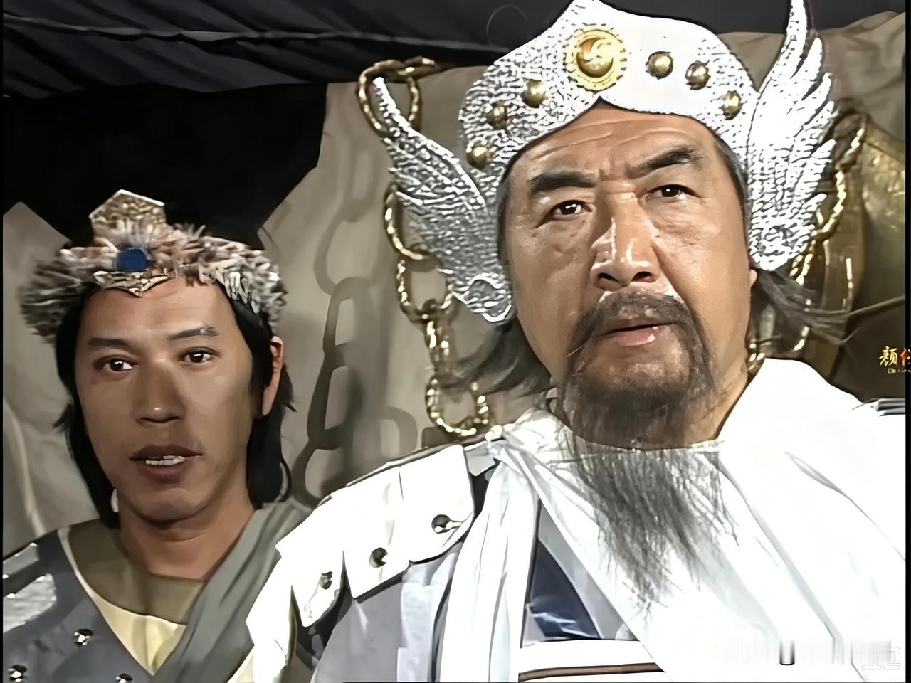 邓九公，他原是殷商三山关总兵守将，是继闻仲之后讨伐西周的大将，儿子是邓秀，女儿是