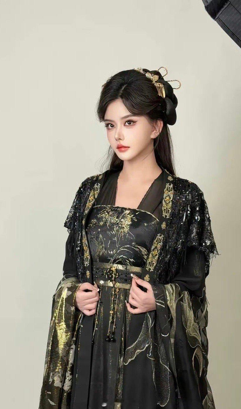 这到底是什么畸形审美 