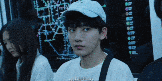 #时光代理人柳叶自杀# 看完之后真的很心疼柳叶，也许你不经意间的一句话，都会给别