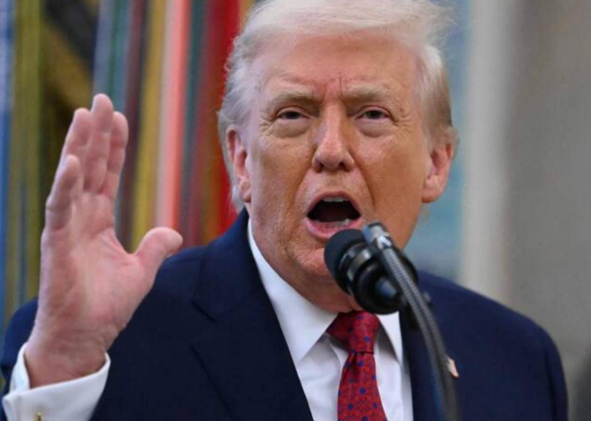 【特朗普下令拦截委内瑞拉油轮，至少30艘船急改道】

特朗普在12月16日宣布，