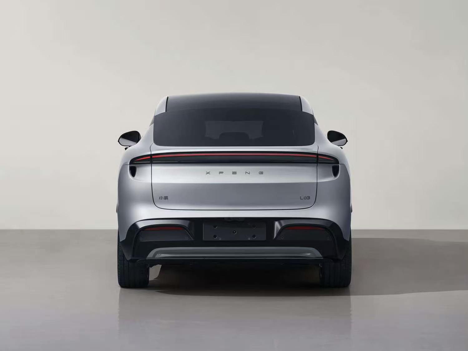 小鹏MONA的SUV来了，叫L03，这个车尾灯真好看 