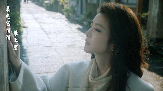 春运回家被李云霄还乡戳到了春运路上的音乐搭子，还得是李云霄的《还乡》！前奏温柔治