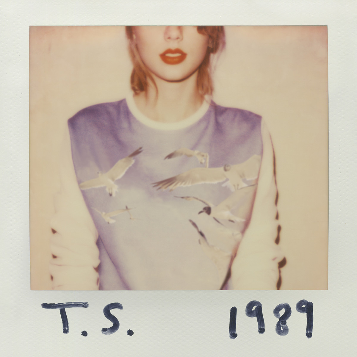 Taylor Swift流行神专《1989》 发行整整10周年！ 全美首周销量高