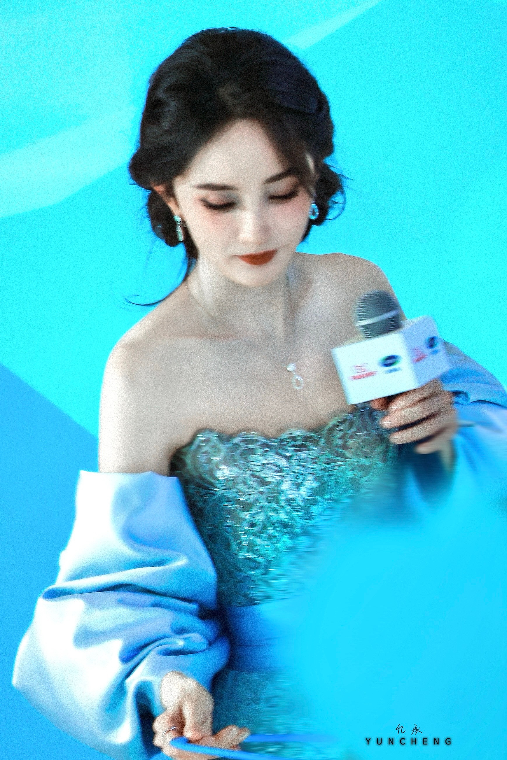 冬天适合思念，更适合与你相见！杨幂 这个可不敢答应哦 杨幂 爽文