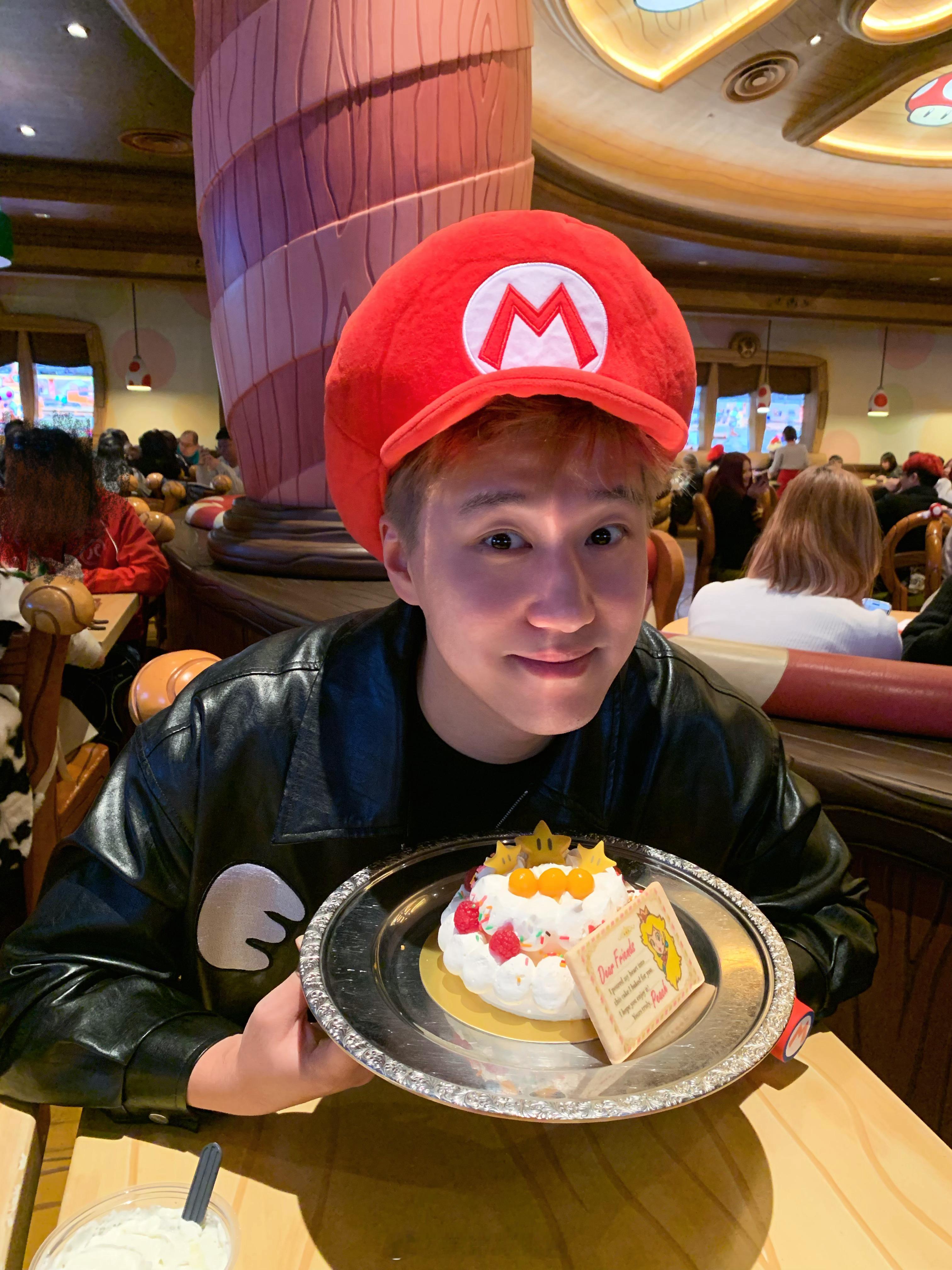 30岁也一起吃很多饭吧～🎂 