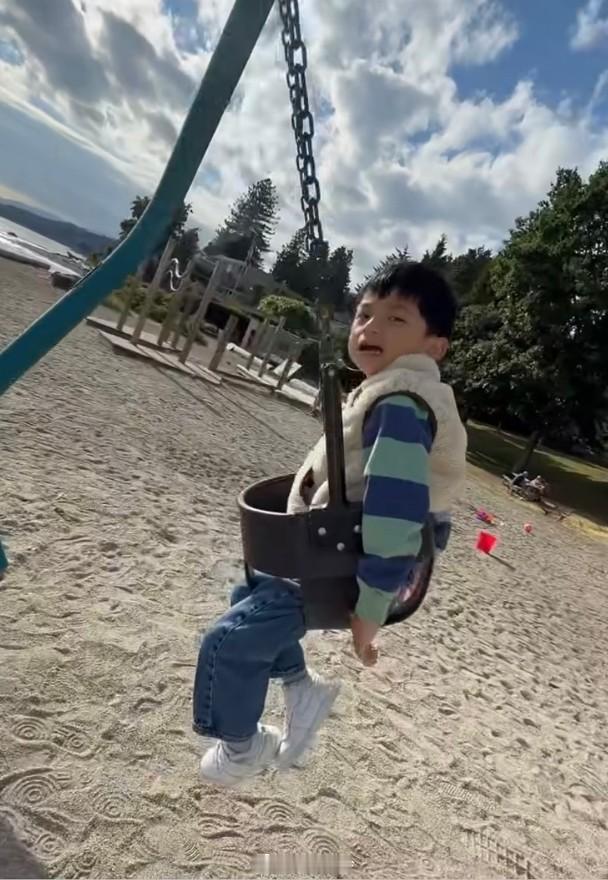 【On.cc】何雁詩廣州音樂會前夕　帶仔返加拿大遊玩歌手何雁詩即將於後日（18日