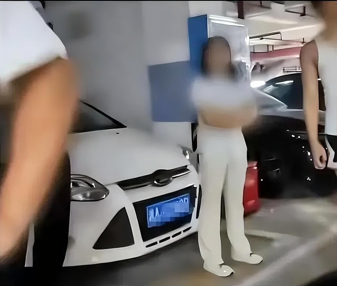 这话在理：如果一个公职人员连人民的车位都要霸占，你还能指望她为人民服务？
长沙女