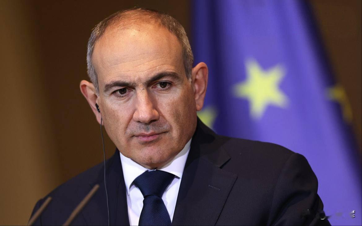 亚美尼亚将继续推进加入欧盟的进程

亚美尼亚总理尼科尔·帕希尼扬称，“当亚美尼亚