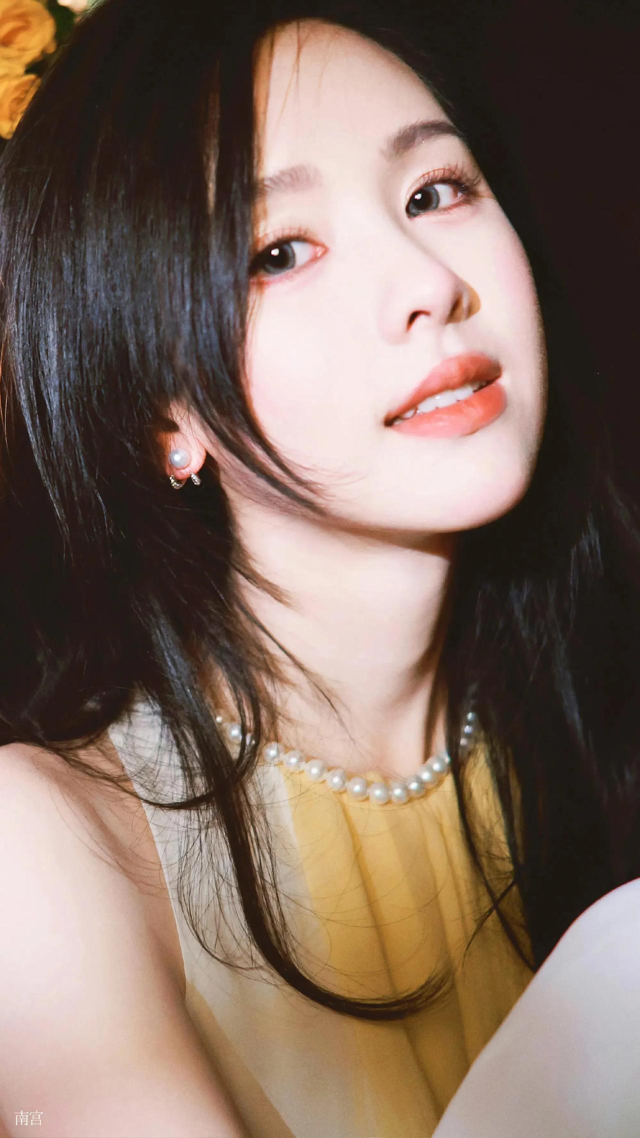 #女星谁最美？# #哪位女神惊艳# #女明星高清美图# #陈都灵#