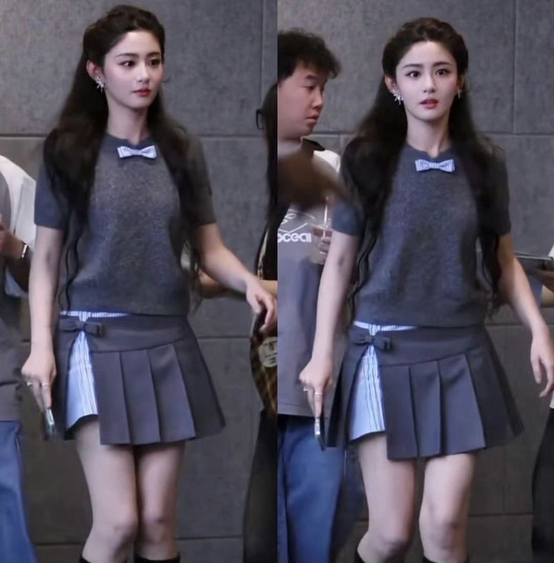 赵晴今天扫楼感觉瘦了好多赵晴我看着好眼熟，是不是演过少年派2？现在更漂亮，更精致