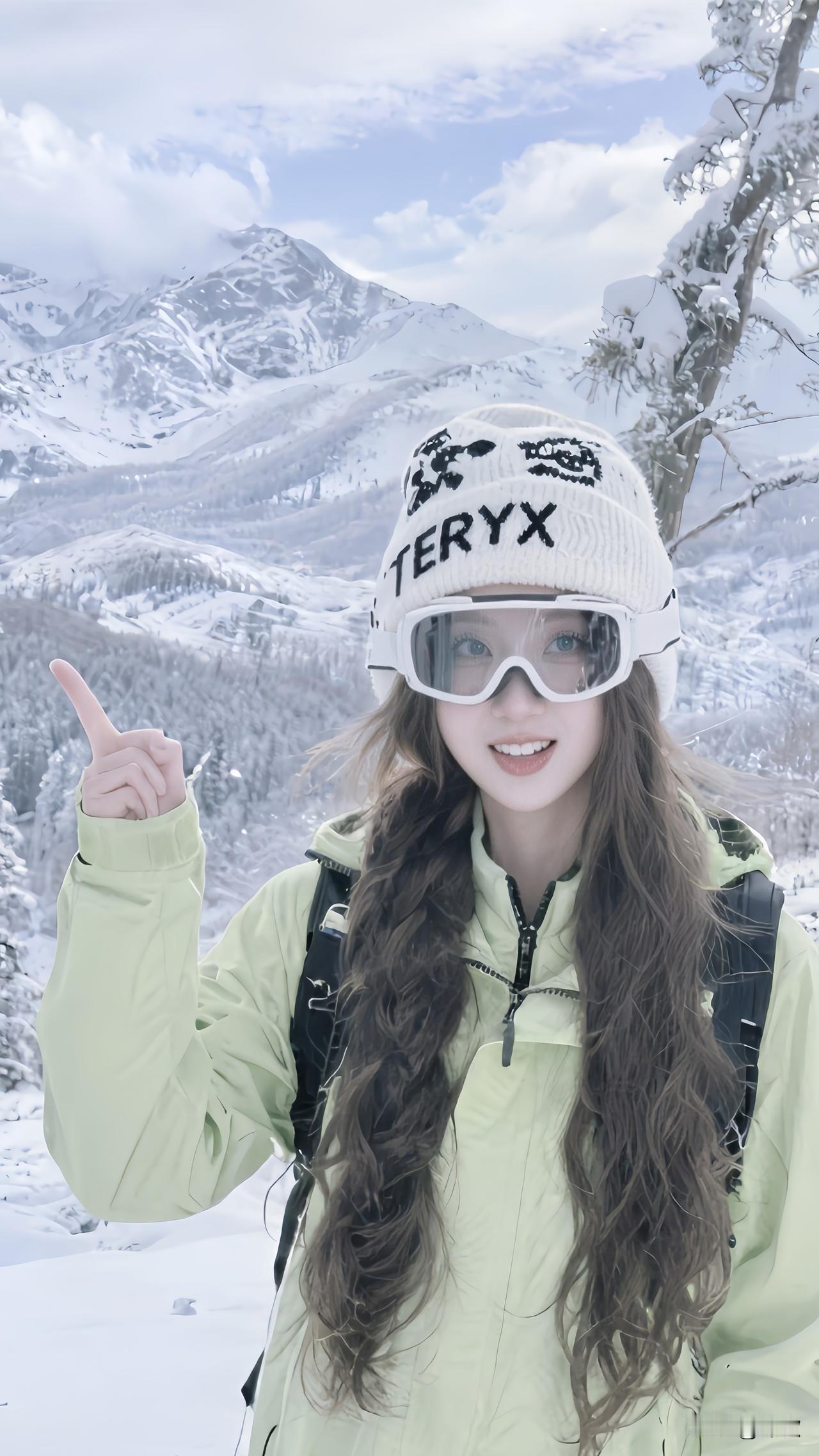 年轻人脚步从来不会停下，趁年轻好好享受当下雪山 下雪了 冷空气