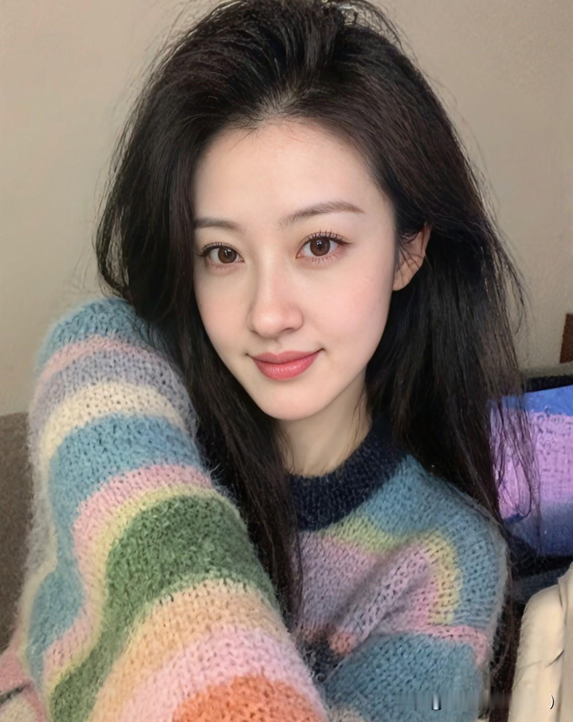 男人总是
怀疑自己媳妇出轨，
这日子能过踏实吗？
信任就像纸，
皱了就难抚平。