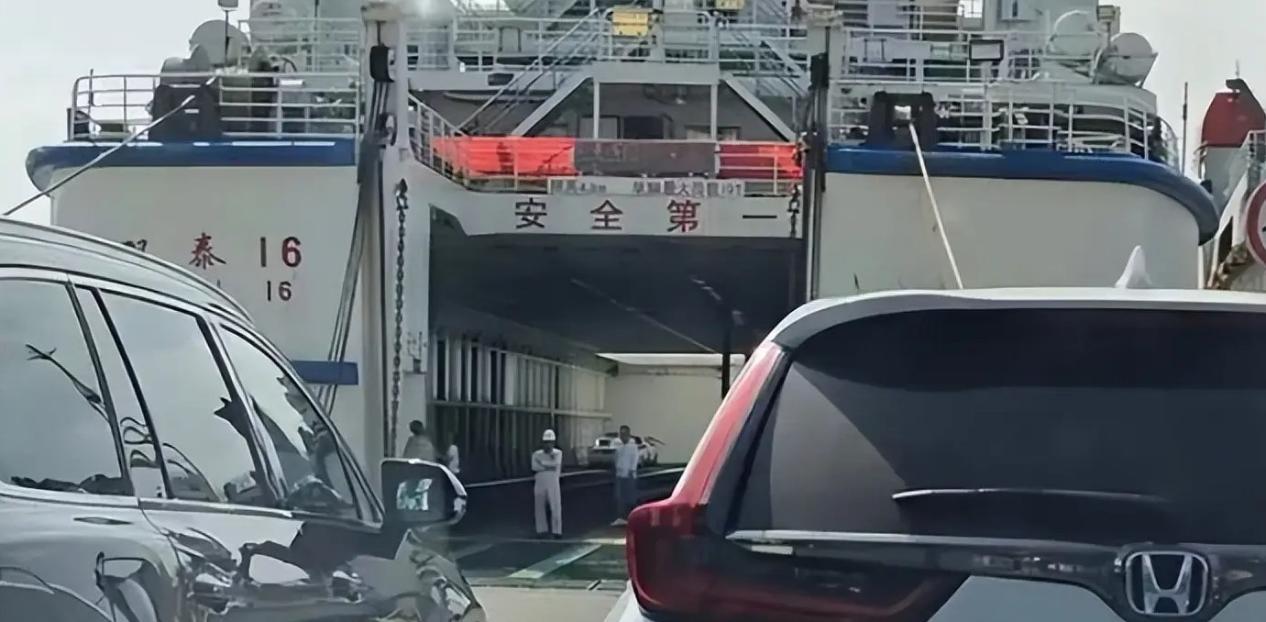 上岛不易离岛更难，这句话相信很多留在海南的新能源车主们深有体会。由于轮渡新能源车