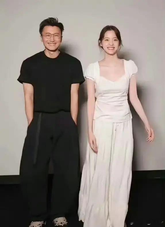 谢霆锋真的是做到了，让另一半放心啊！ ​​​