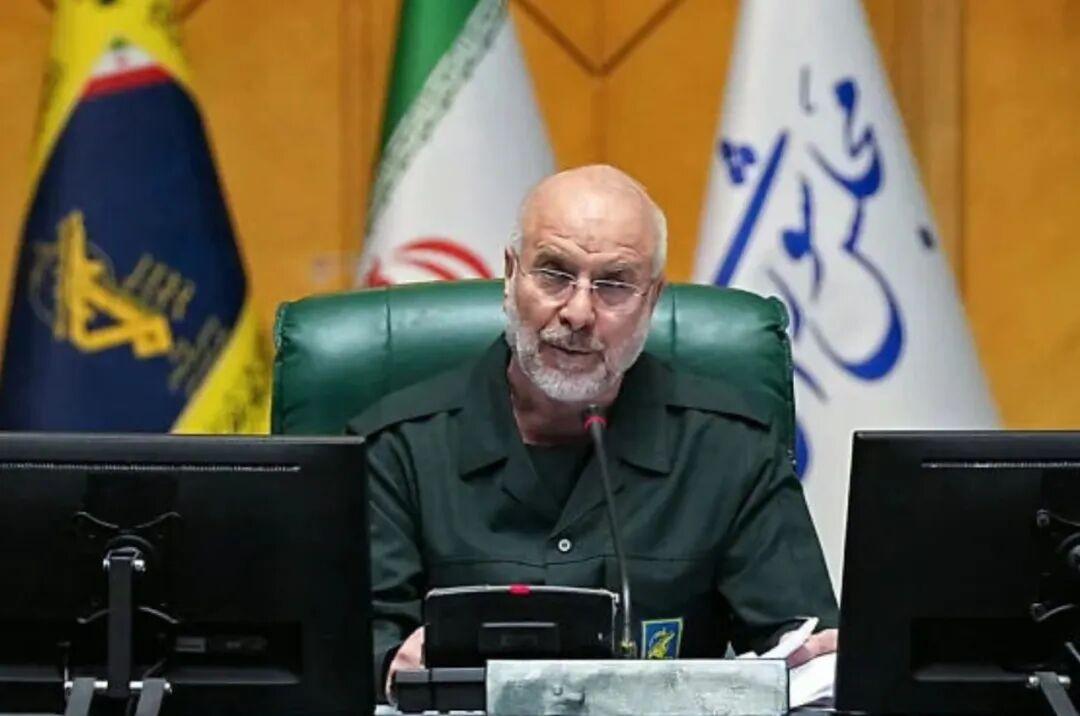 特朗普考虑：由伊朗议会议长担任下一任领导人

白宫正在探讨采取委内瑞拉模式，由伊