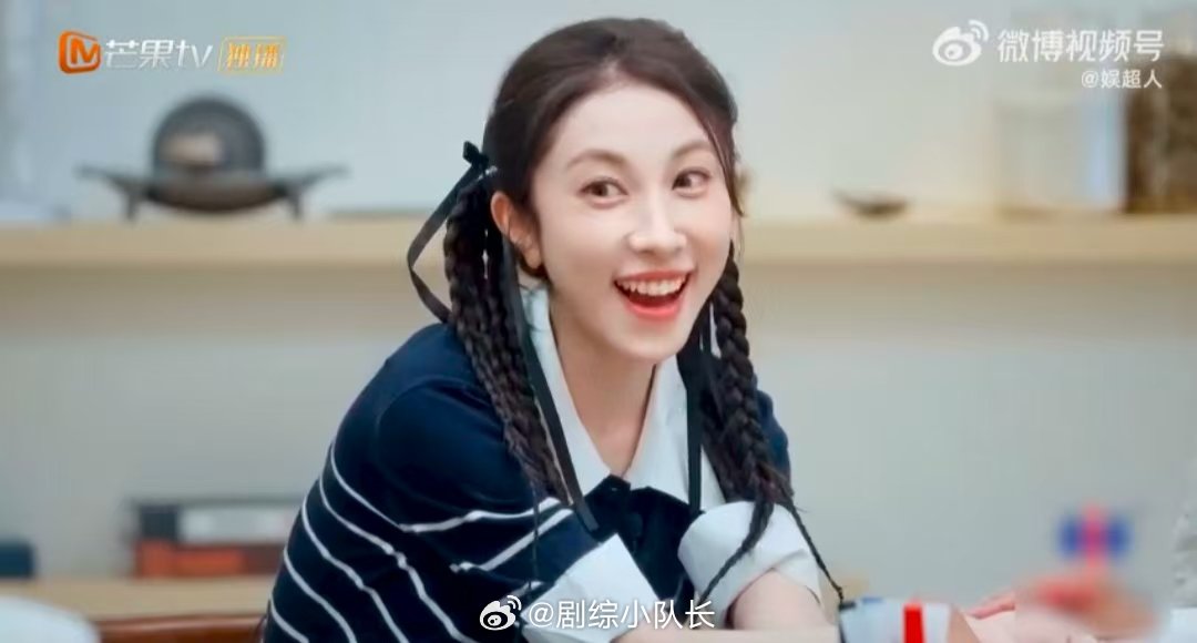  中医说张小婉对男孩子的防备心重 中医也太懂了吧！一摸脉就知道张小婉的情况，她笑