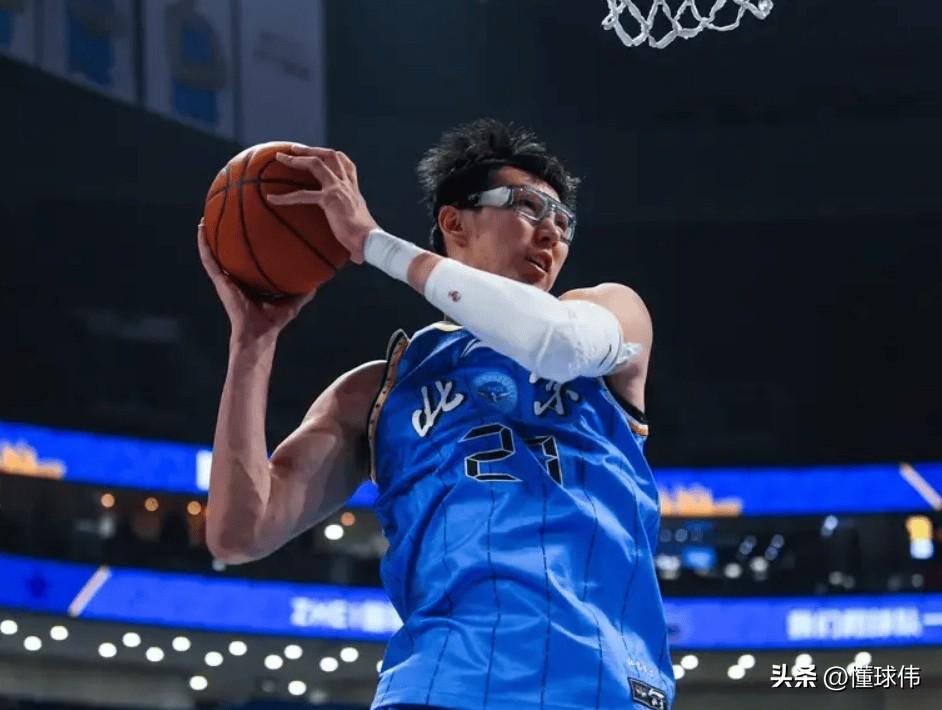 得到麦基的肯定！麦基谈周琦：

“他的调整能力很强。”

“上一场周琦的罚球不好