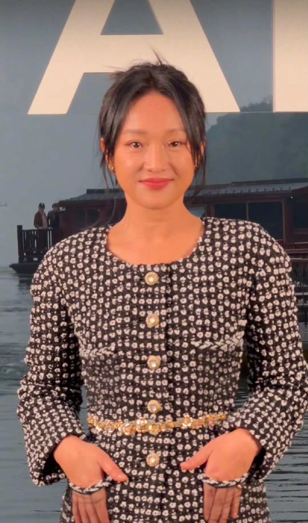 香奈儿大秀现场明星们的生图，大牌云集啊[好喜欢]大家感觉各位明星状态如何[dog