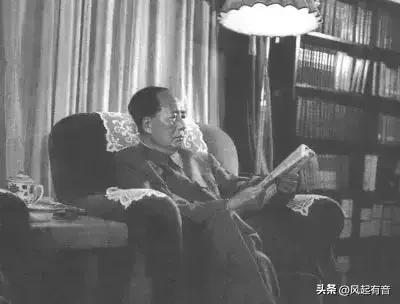 如果千年、万年之后的人们要编写一部史书，并在封面上印上一首诗词的话，你认为会是哪