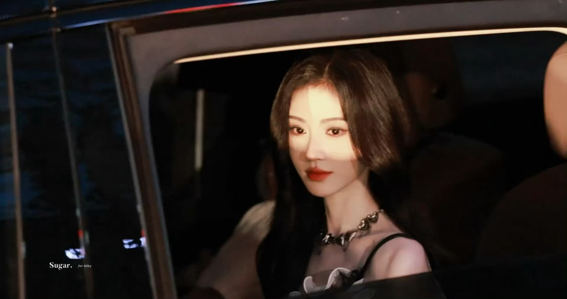 鞠婧祎 jjy鞠婧祎阿黛jjy鞠婧祎来战“在时间飞逝的世间 唯有爱意可以永存” 