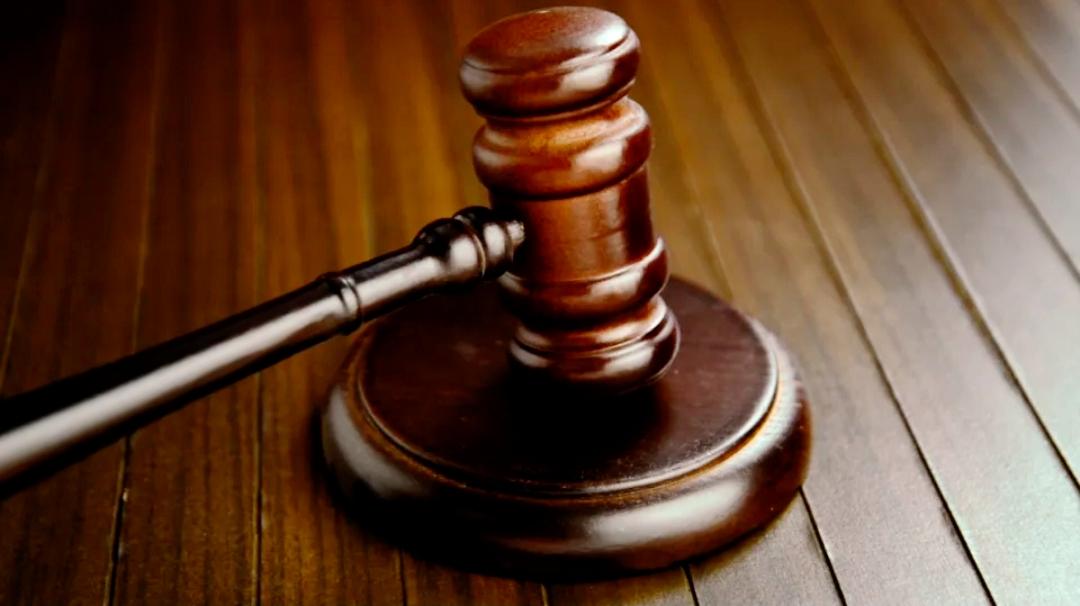 捡手机解不开锁就扔草丛 法院判赔6000元引热议
 
郑州高三体育生小杰不慎遗失