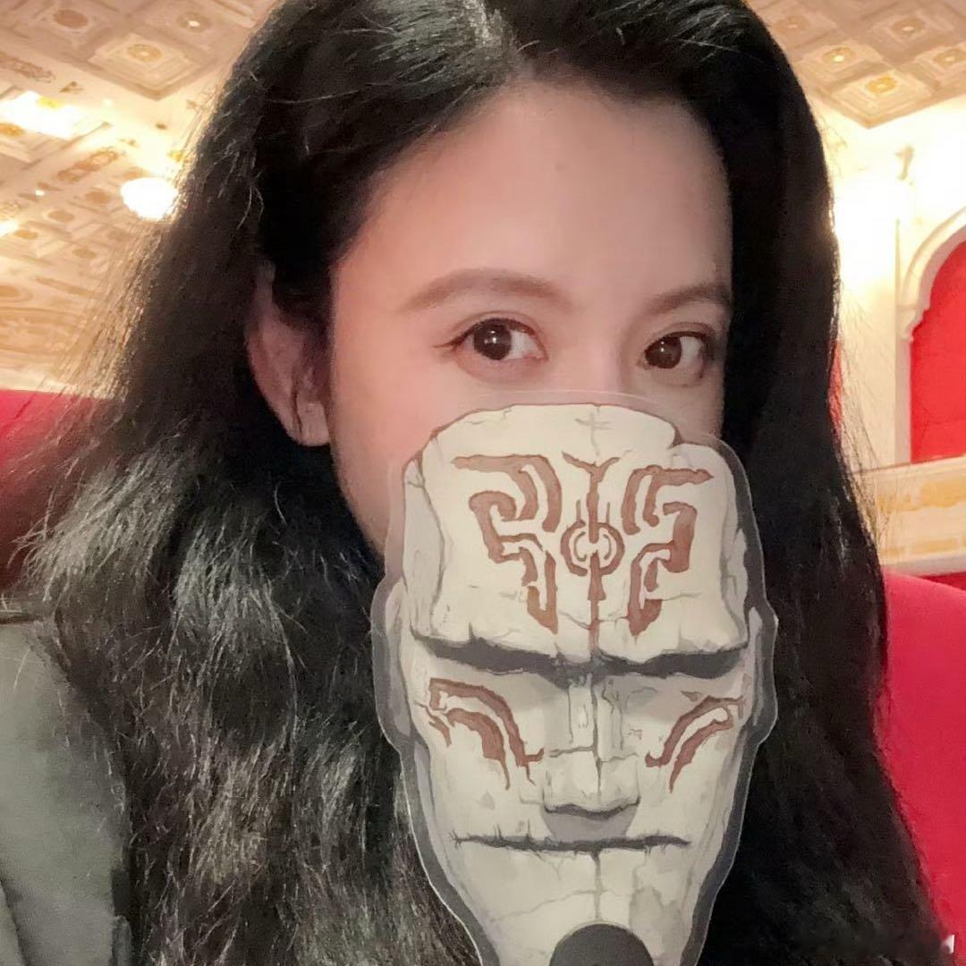 张萌回应没发黄杨钿甜事件折射出新生代演员粉丝对“平等曝光”的敏感性增强，以及IP