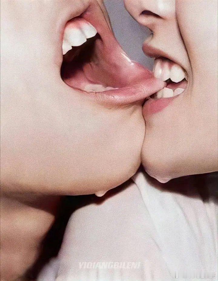 baby和文咏珊当年是不是直女装姬。。 ​​​