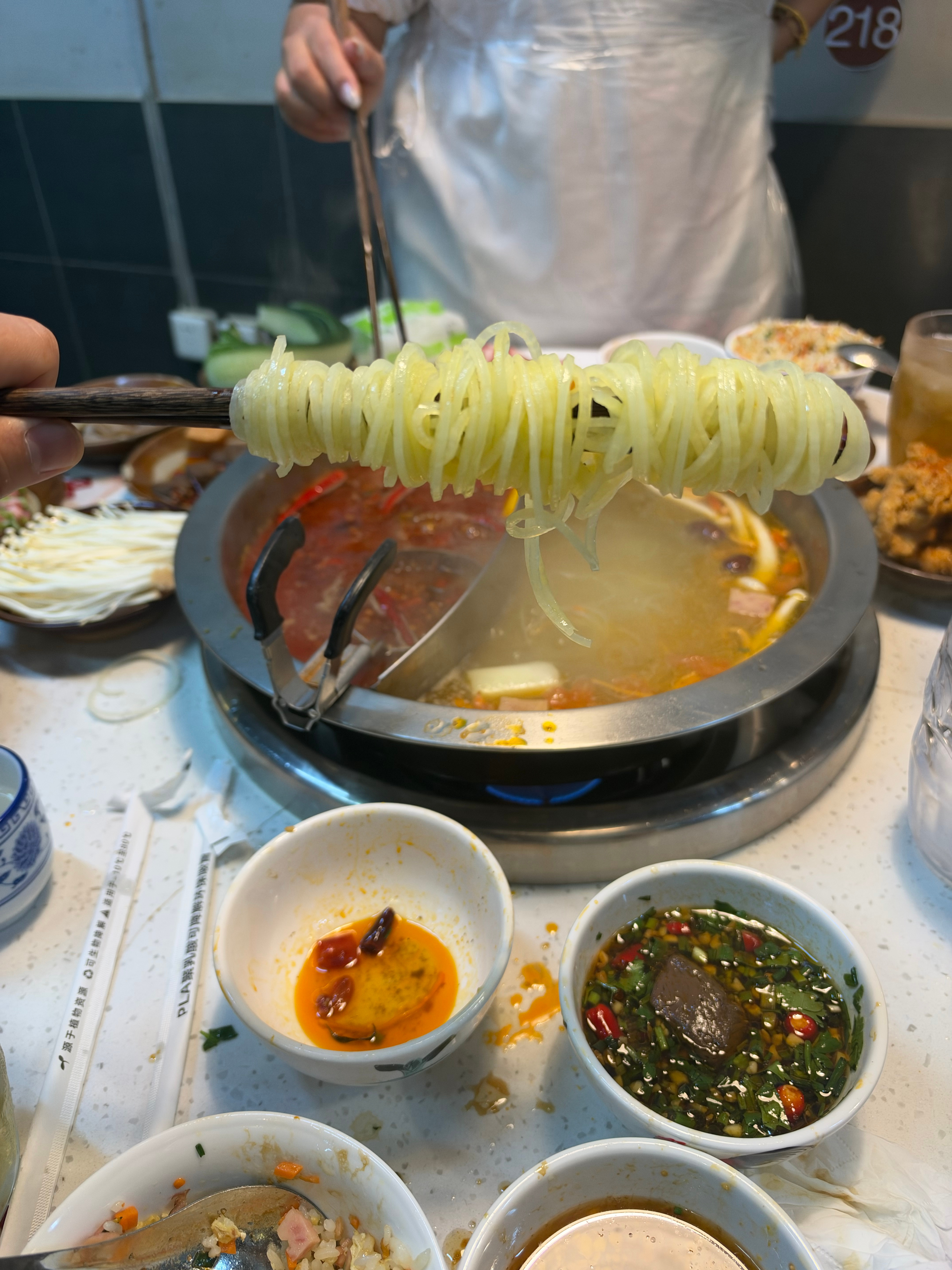 你们小时候这么吃面条么？ 我这个是土豆丝 ​​​