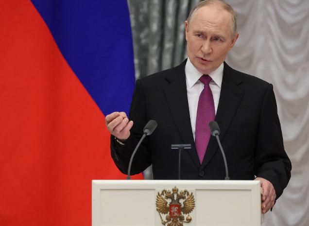 美国制裁后，没有办法的俄罗斯狠心下来，给自己的石油打了一个大折扣！

最近俄罗斯