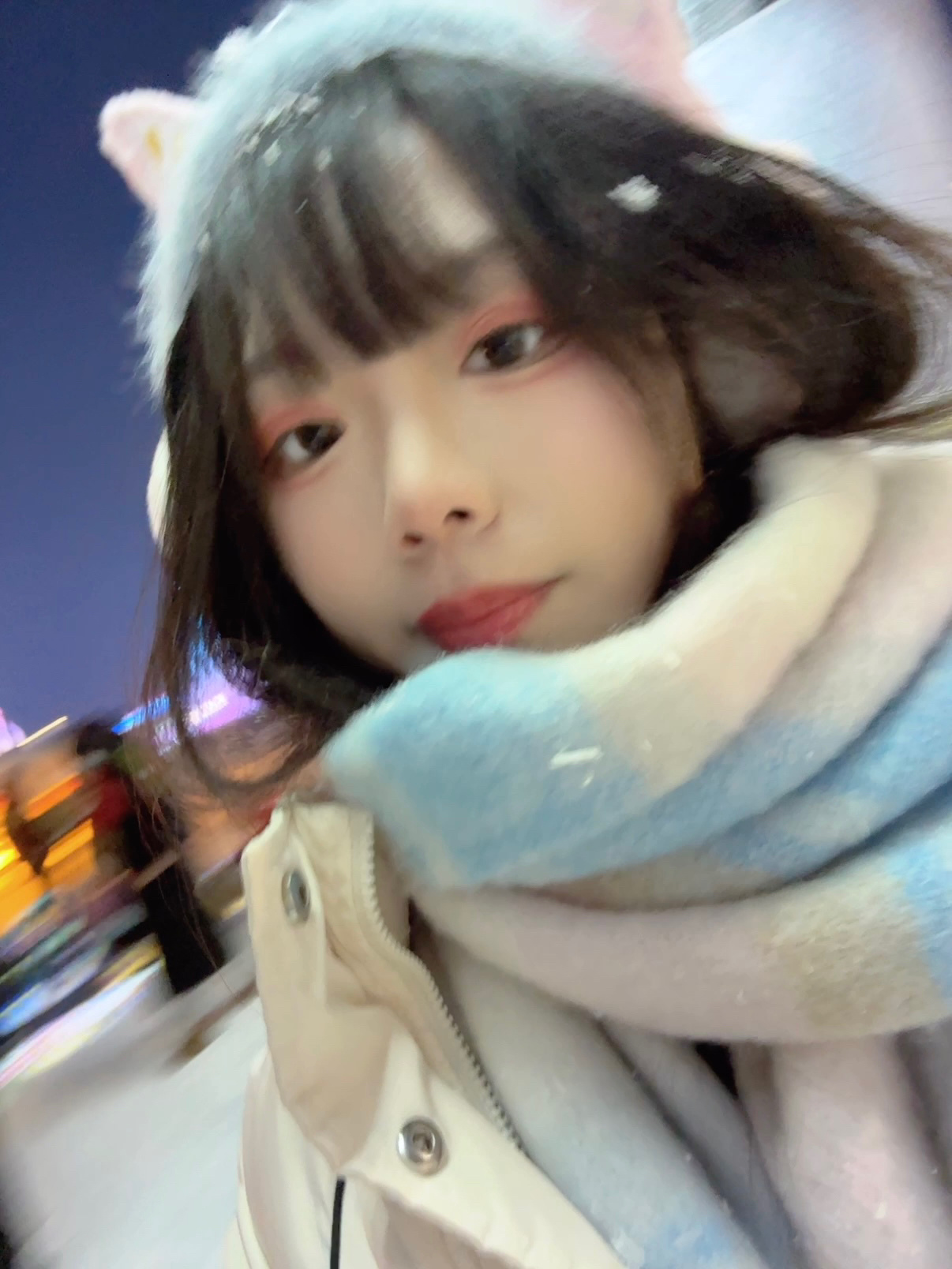 @ 所有人  大家注意，明天4月1日愚人节，公司肯定会叫你们去上班，大家千万别相