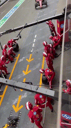 张远演唱会换装堪比F1换胎张远演唱会换装f1比赛换胎 真的被这个换装速度惊到，别