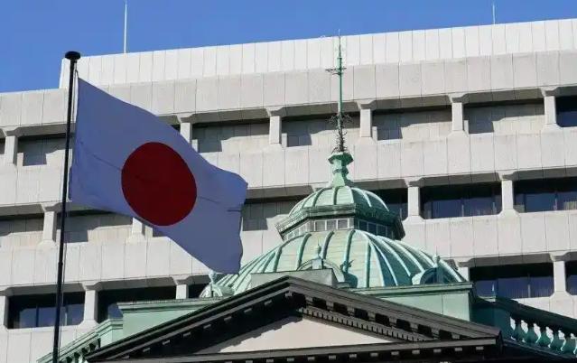日本皇室修正案的通过，表面上是为了解决继承人不足的难题，实则是右翼势力试图通过修
