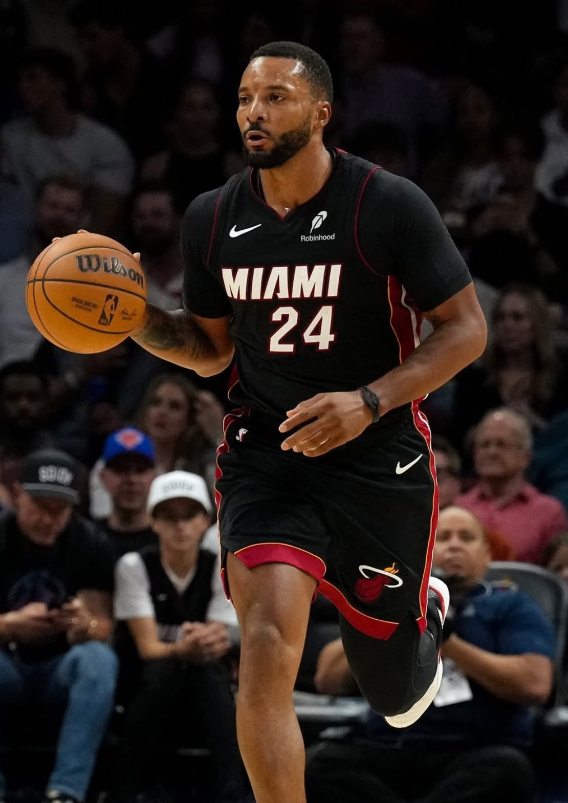 什么水平？本赛季至今的鲍威尔……[融化]——场均仅出战29.9分钟——轰下23.