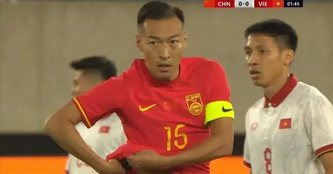 世预赛客战泰国，足协宋主席对国足提出了明确要求：
一、赛出风格，赛出水平，友谊第